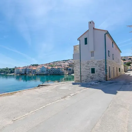 Paradise Apartment