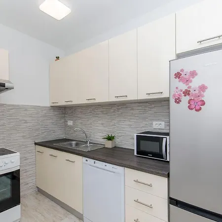Apartment Paradise Postira