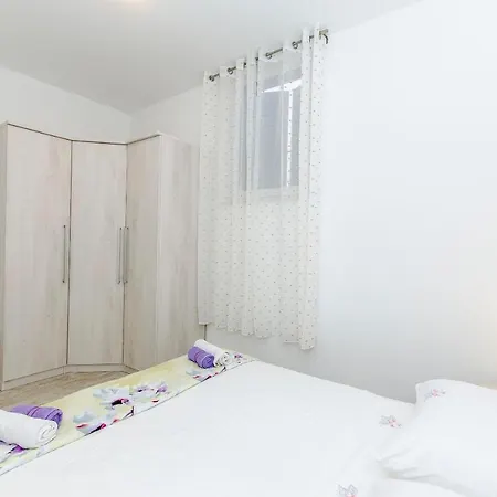 Apartment Paradise Postira