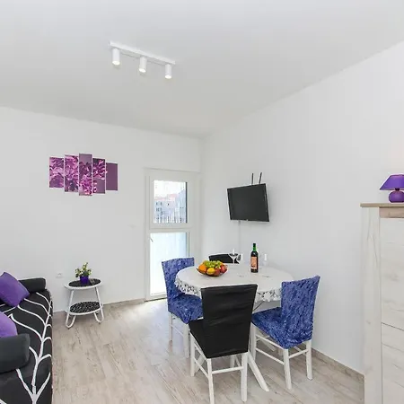 Paradise 公寓 波斯蒂勒