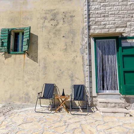 Paradise * 波斯蒂勒