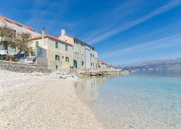 Paradise アパート ポスティレ